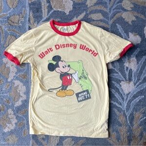 Walt Disney World Vault Collection 70s Tee XS